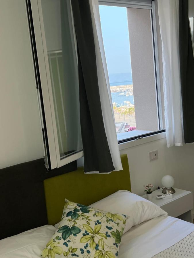 Perla Sul Mare Apartments Giardini Naxos Exterior photo